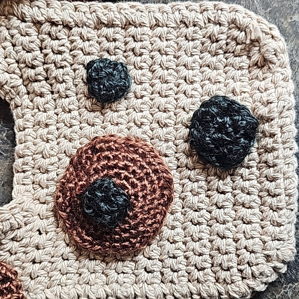 Handmade crocheted puppy bib apron - Picture 6 of 6